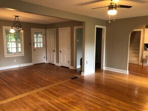 4032 Elmwood Ave in St Matthews, KY - Building Photo - Building Photo