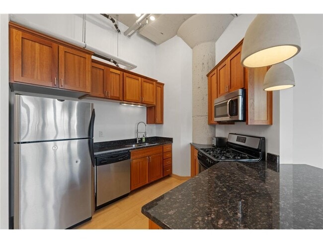 1901 E Hennepin Ave in Minneapolis, MN - Building Photo - Building Photo
