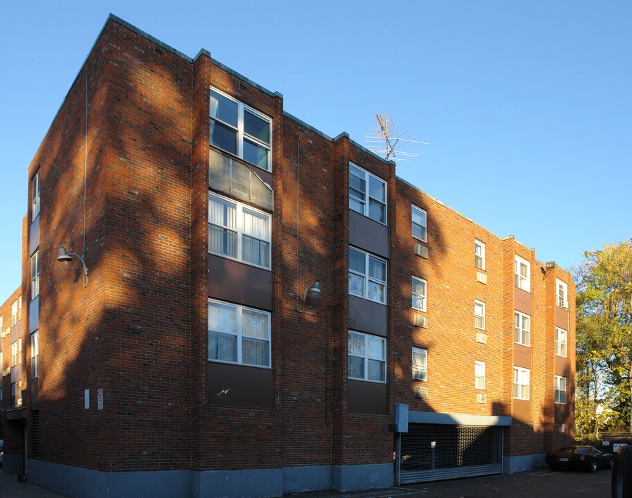 Modern Apartments in Hartford, CT - Building Photo