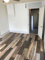 104 E Boston Ave, Unit 3-4 in Indianola, IA - Building Photo