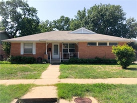 800 20th St in Plano, TX - Building Photo