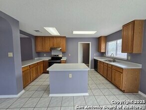 1012 Sycamore Dr in Schertz, TX - Building Photo - Building Photo