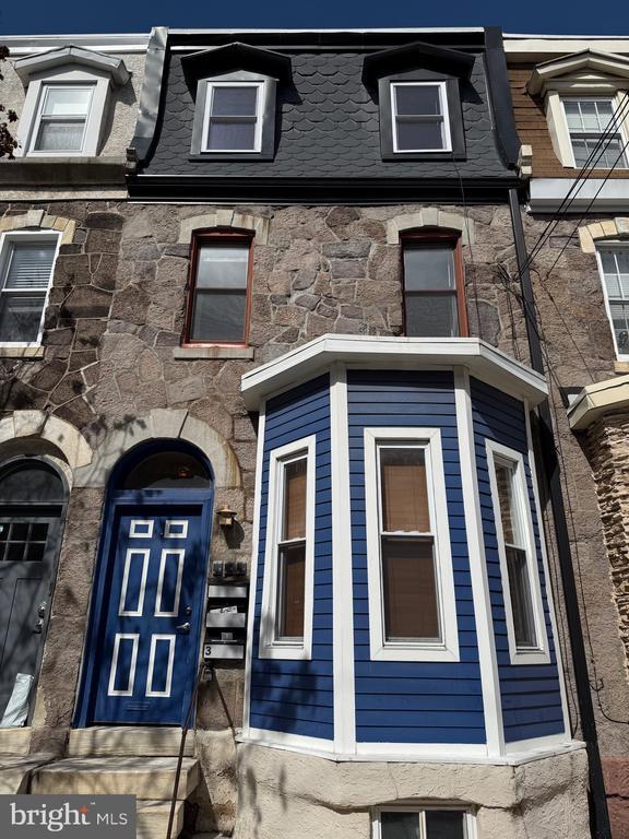 property at 2325 Catharine St