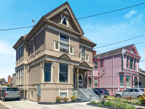 877 Walnut St in Alameda, CA - Building Photo - Building Photo