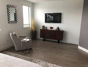 1405 N Dixie Hwy in Fort Lauderdale, FL - Building Photo - Building Photo
