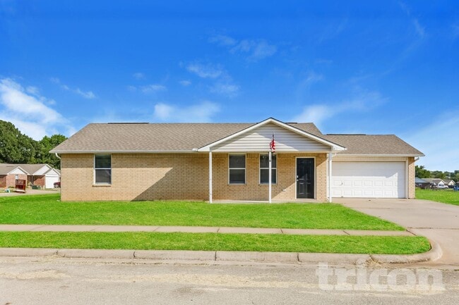 property at 215 Bobbie Ann Ct