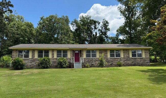 property at 117 Kenwood Cir