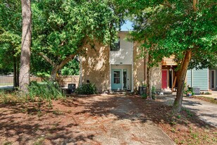 3 Deal Ave NW in Fort Walton Beach, FL - Building Photo