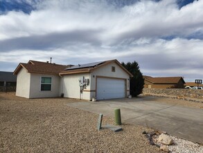 5983 Moon View Dr in Las Cruces, NM - Building Photo - Building Photo