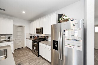 1734 Windway Ct in Rosenberg, TX - Foto de edificio - Building Photo