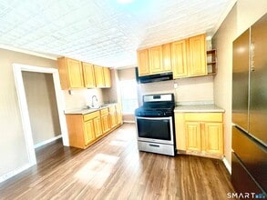 128 Franklin St in Waterbury, CT - Foto de edificio - Building Photo