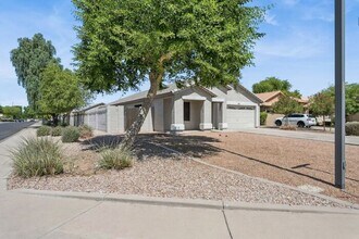 1556 N Rockwell Ct in Gilbert, AZ - Building Photo - Building Photo