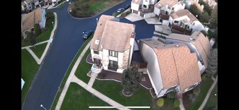130 Diamond Ln in Old Bridge, NJ - Building Photo
