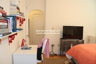 89 Trowbridge St, Unit 23 in Cambridge, MA - Foto de edificio - Building Photo