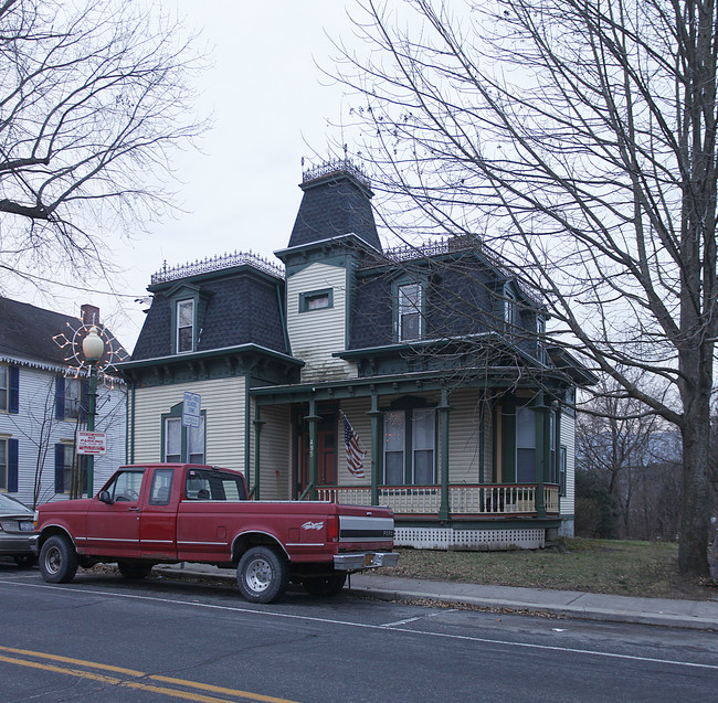 495 Main St in Cairo, NY - Foto de edificio - Building Photo