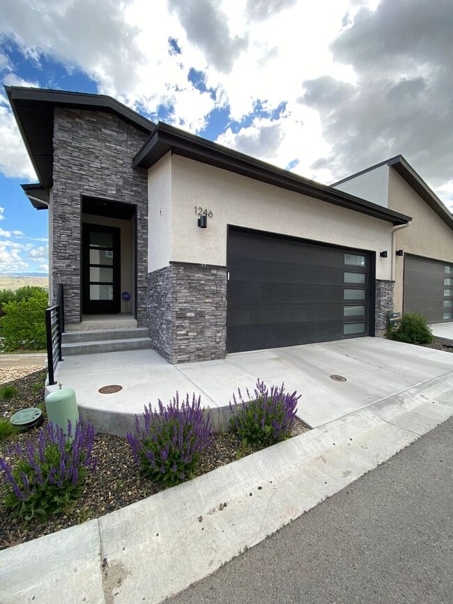 1246 E Echelon Rdg Ln in Boise, ID - Building Photo - Building Photo