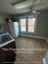 19 E Murdock Ave in Oshkosh, WI - Building Photo - Building Photo