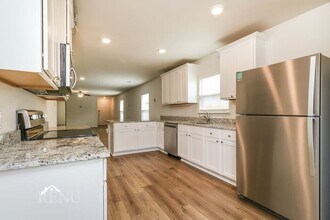 104 Stratton Ln in Jarrell, TX - Building Photo - Building Photo