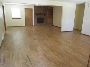 2106 Bellaire Dr in Moore, OK - Building Photo - Building Photo