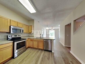 1928 Fruitridge St in Brandon, FL - Building Photo - Building Photo