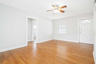 205 Woodard St in Houston, TX - Building Photo - Building Photo