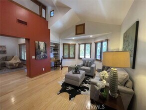 761 S Los Robles Ave in Pasadena, CA - Building Photo - Building Photo