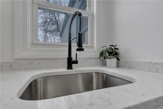 115 Campbell Ave in East Providence, RI - Building Photo - Building Photo