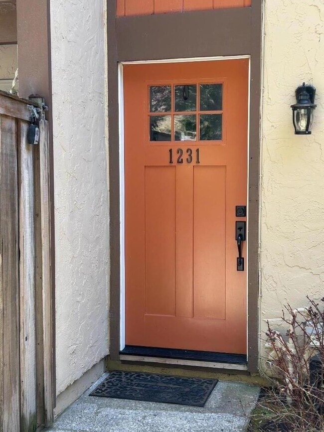 1231 Oddstad Blvd in Pacifica, CA - Building Photo - Building Photo