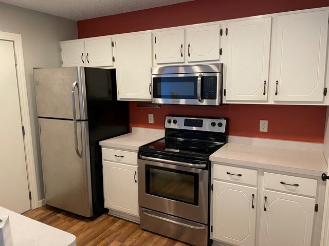 1534 Cottage Dr in Stillwater, MN - Building Photo - Building Photo