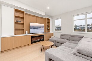 6983-6204 204 St in Langley, BC - Building Photo