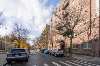 95 S 10th St in Brooklyn, NY - Building Photo - Building Photo