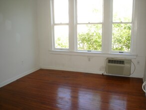 1615 Pennsylvania Ave in Miami Beach, FL - Building Photo - Building Photo