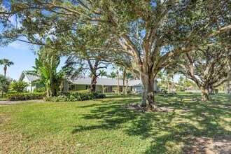 8631 Steeplechase Dr in Palm Beach Gardens, FL - Building Photo - Building Photo