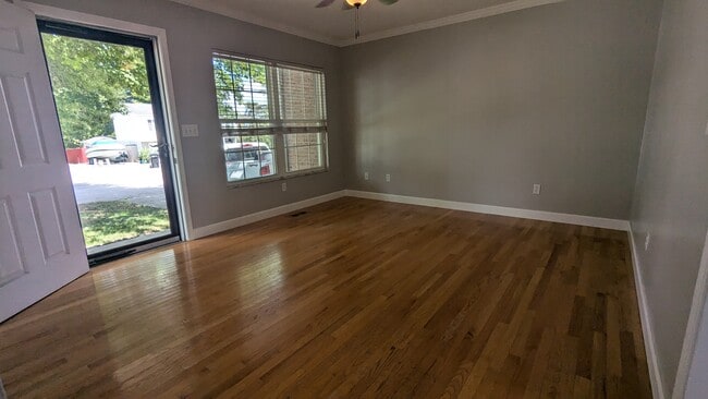 127 Hampton Ln in Hurricane, WV - Building Photo - Building Photo