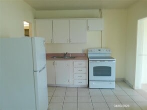 1111 Cypress Gardens Blvd in Winter Haven, FL - Building Photo - Building Photo