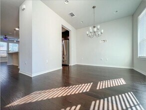 9002 Palmito Dr in Austin, TX - Building Photo - Building Photo