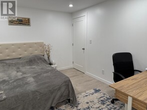 1375 Ottawa Ave in West Vancouver, BC - Building Photo - Building Photo