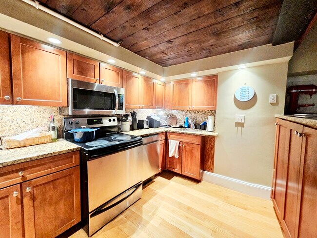 117 Beacon St in Boston, MA - Building Photo - Building Photo