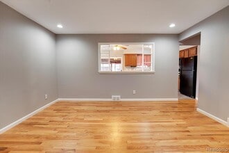 32536 Warner Dr in Warren, MI - Building Photo - Building Photo