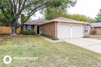 331 Angelina Dr in Arlington, TX - Building Photo - Building Photo