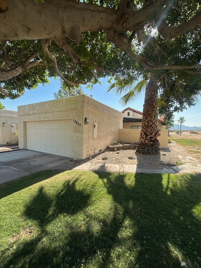 property at 10485 S Del Valle