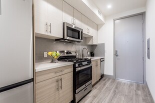 Lido Apartments - 1039 S Hobart in Los Angeles, CA - Building Photo