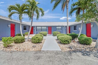 129 SE 23rd Pl in Cape Coral, FL - Building Photo - Primary Photo