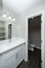 2120 McMurray Dr-Unit -5 in Pahrump, NV - Foto de edificio - Building Photo