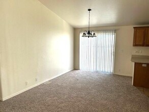 640 E Shaver St in San Jacinto, CA - Building Photo - Building Photo