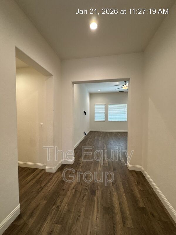 1829 W Prescott Ave in Visalia, CA - Building Photo - Building Photo