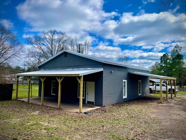 602 Court St in Newton, TX - Building Photo - Building Photo