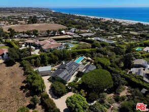 6000 Philip Ave in Malibu, CA - Building Photo - Building Photo
