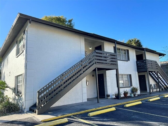 2411 W Stroud Ave in Tampa, FL - Building Photo - Building Photo