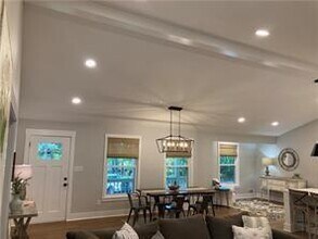 920 Jones Rd in Roswell, GA - Building Photo - Building Photo